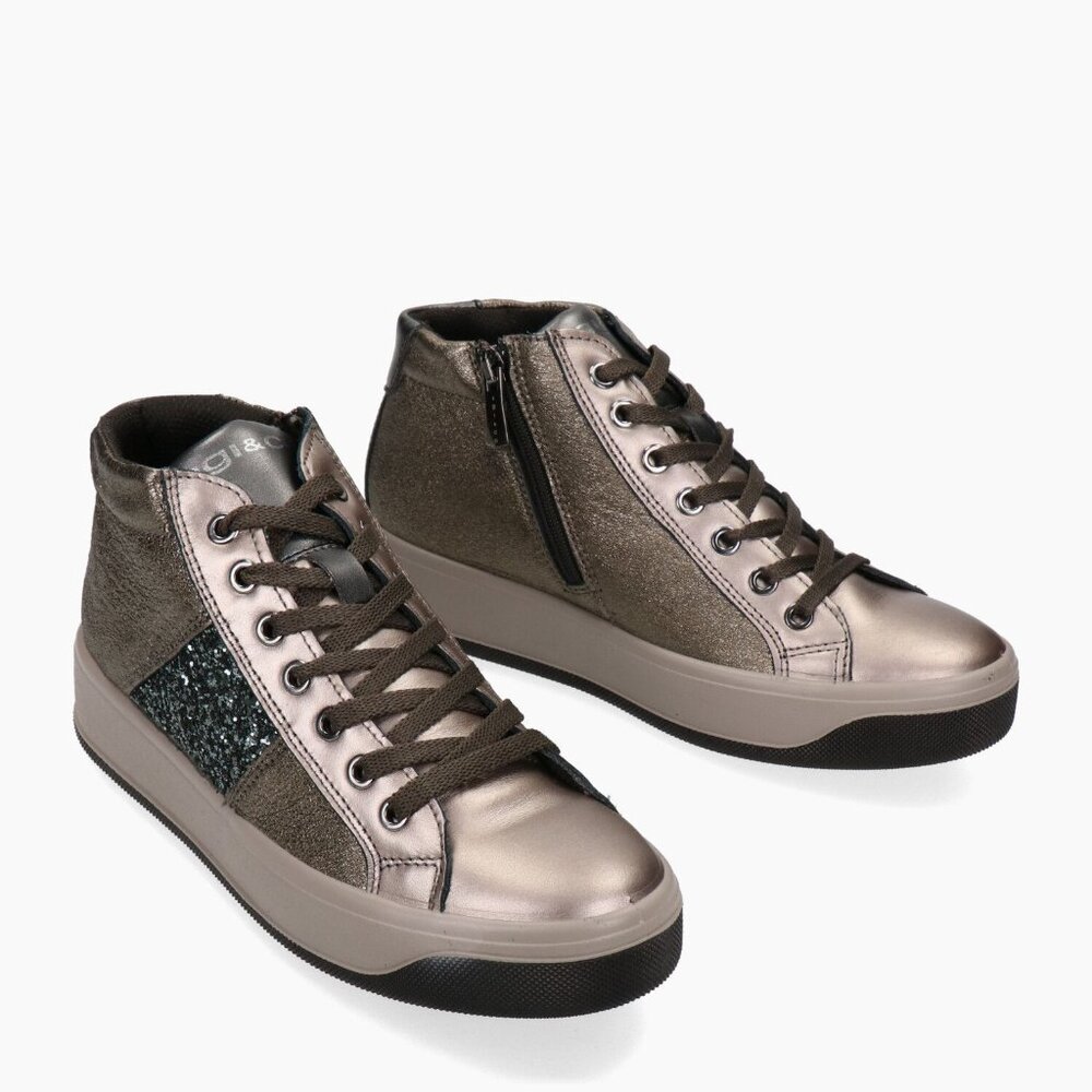 NWOT IGI&CO Sneakers with Golden Leather and Silver Glitter Detail Size EU 38